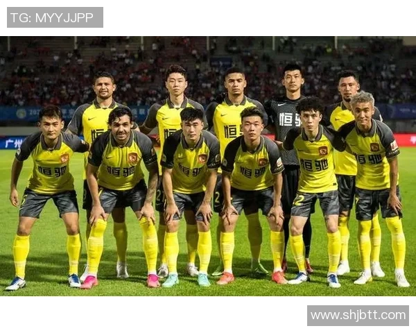 赛后分析:北京足球队与广州足球队的战术对决与启示 赛后分析:北京足球队与广州足球队的战术对决与启示