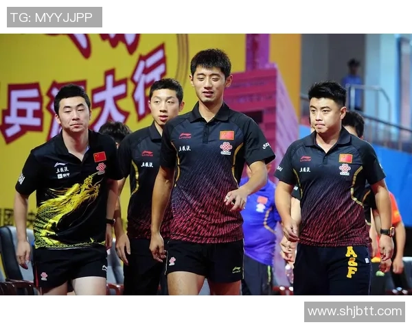 重庆乒乓球队的节奏揭秘:乒乓球巨献背后的故事与精神 重庆乒乓球队的节奏揭秘:乒乓球巨献背后的故事与精神