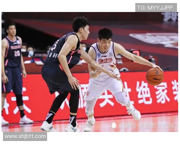 重庆篮球队技术争议引发热议球迷与专家各执己见探讨战术与裁判判罚 重庆篮球队技术争议引发热议球迷与专家各执己见探讨战术与裁判判罚