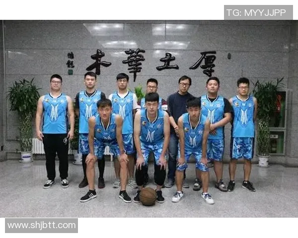 重庆篮球队与西安篮球队赛后分析力量对比与战术探讨