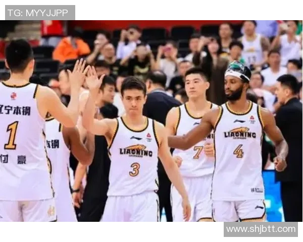 重庆篮球队在城市联赛中的实力展现与战术分析 重庆篮球队在城市联赛中的实力展现与战术分析