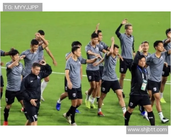 重庆网球队在大师赛中的团队协作表现分析与点评 重庆网球队在大师赛中的团队协作表现分析与点评