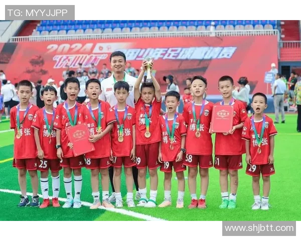 重庆足球队个人能力排名第一最新TOP10球员实力解析