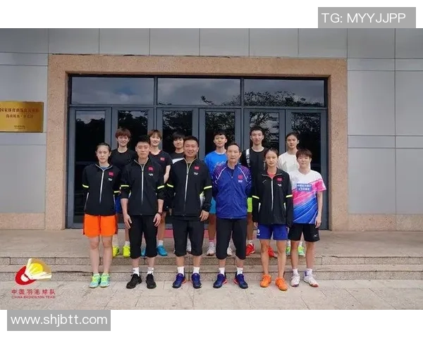 重庆羽毛球队的拼搏历程与荣耀背后的故事揭秘