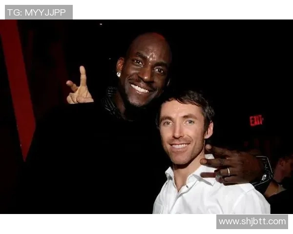 美国足球明星纳什的传奇故事与职业生涯的辉煌成就解析